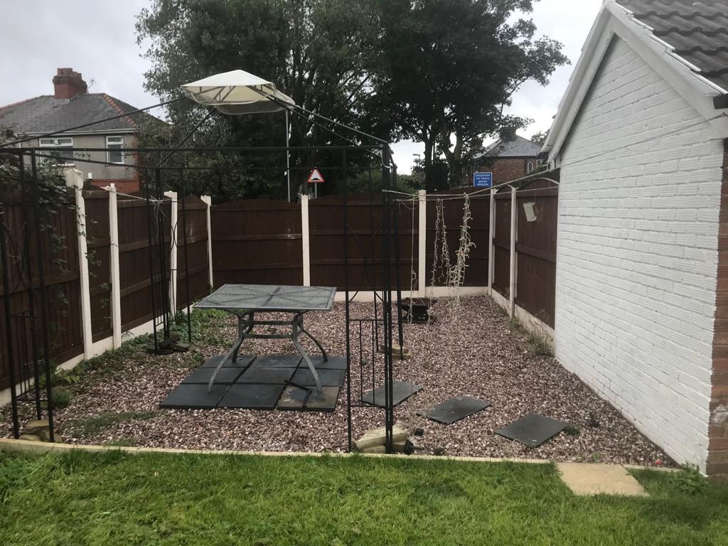 Cherwell Close, Oldham, Lancashire, OL8 2 bed bungalow £180,000