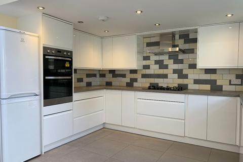 3 bedroom terraced house to rent, Blythe Hill Lane, London