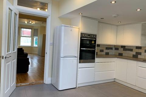 3 bedroom terraced house to rent, Blythe Hill Lane, London