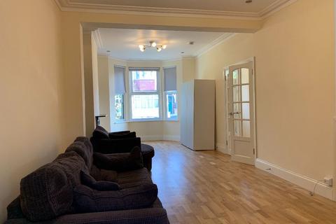 3 bedroom terraced house to rent, Blythe Hill Lane, London
