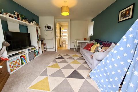 37 Graces Field, Stroud, GL5 4EN
