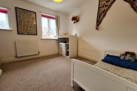 37 Graces Field, Stroud, GL5 4EN