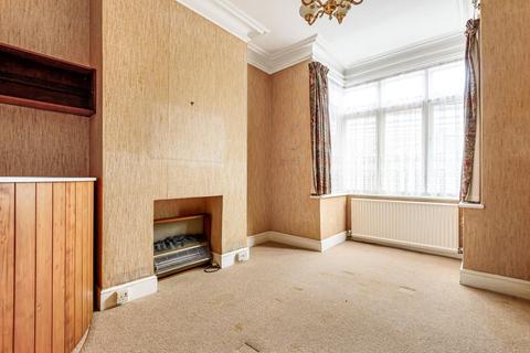 44 Grasmere Road, Lightwater, GU18 5TJ