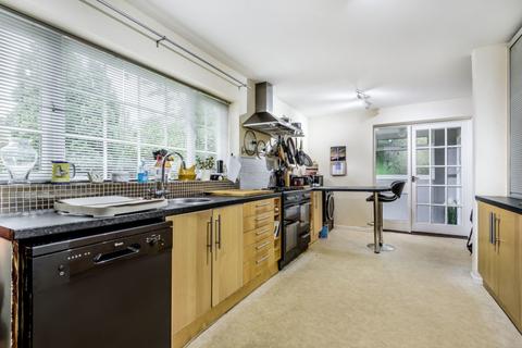 31 Home Close, Carterton, OX18 3GQ