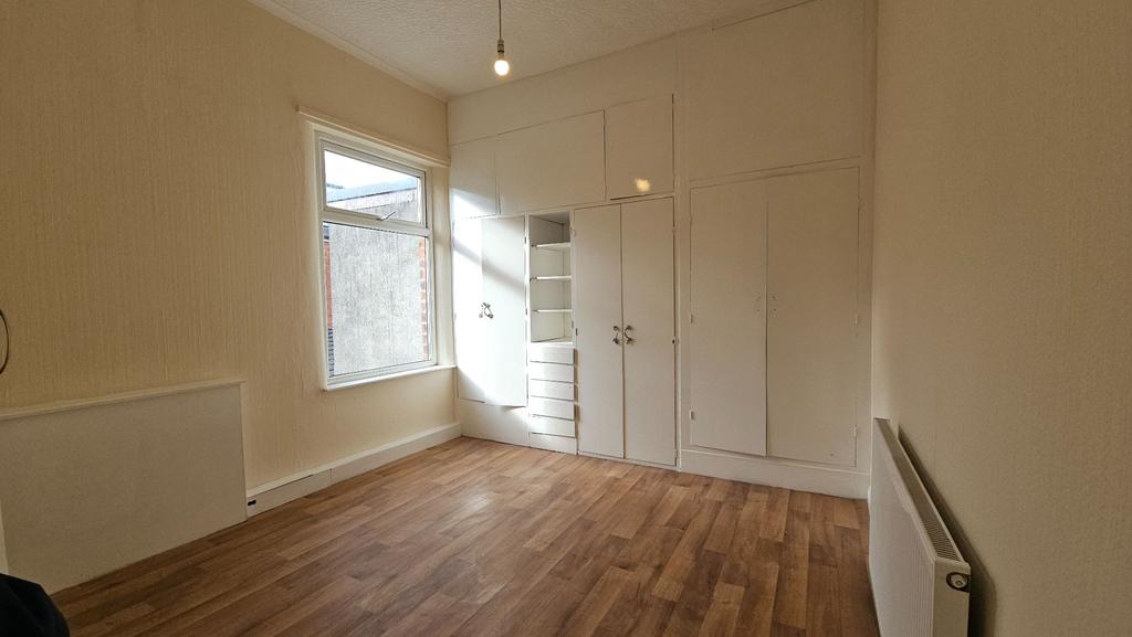 Rear bedroom