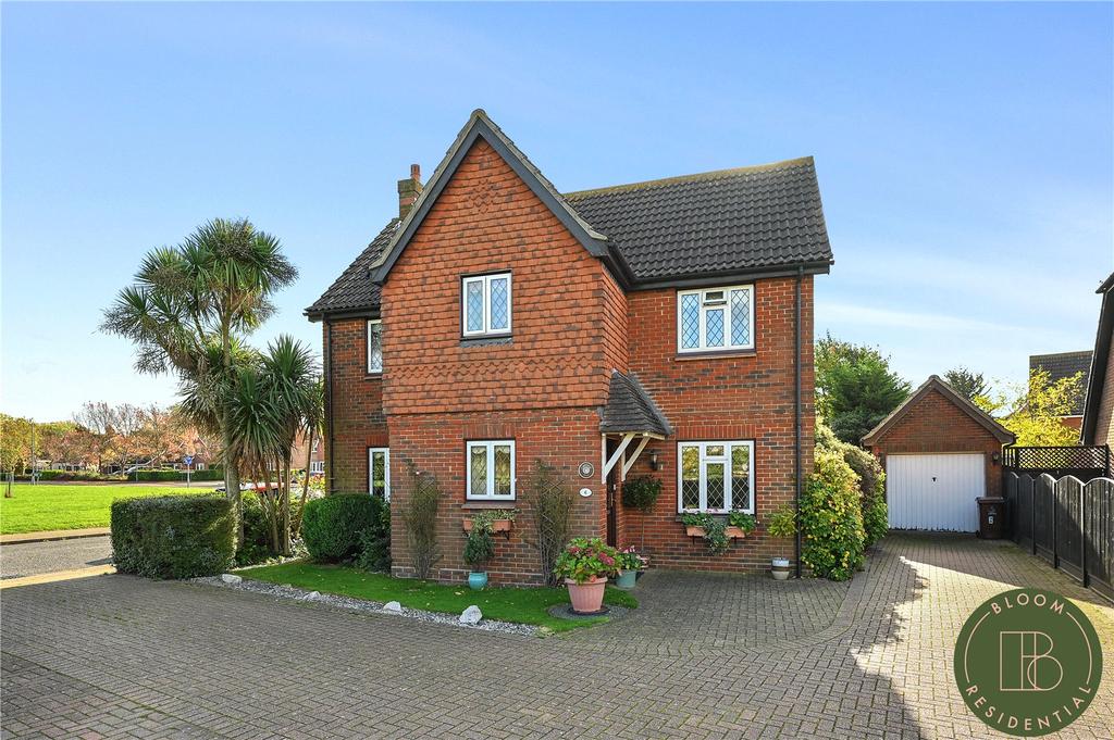 Brandon Groves Avenue, South... 4 bed detached house £575,000