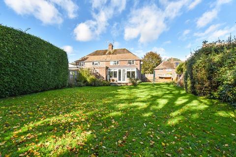 47 Babs Field, Bentley, Farnham, GU10 5LS