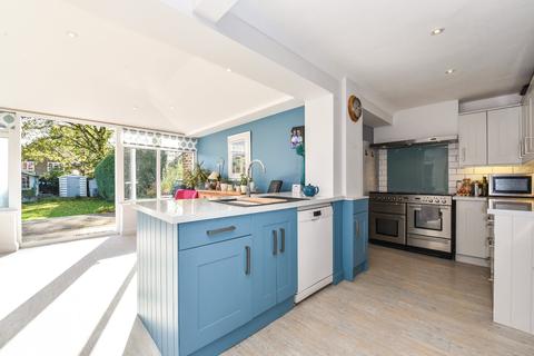 47 Babs Field, Bentley, Farnham, GU10 5LS