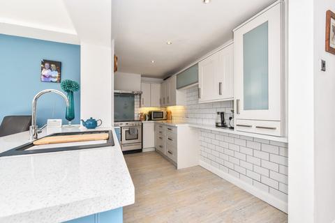 47 Babs Field, Bentley, Farnham, GU10 5LS