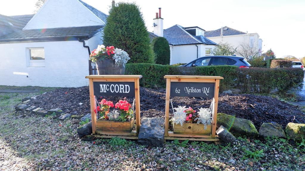 Neilston Road, Uplawmoor G78 4 bed detached house £295,000