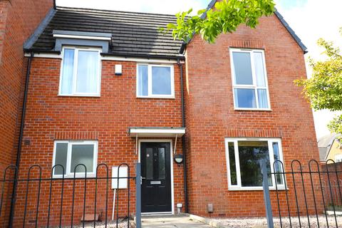 4 bedroom semi-detached house to rent, Comet Avenue, Knutton, ST5