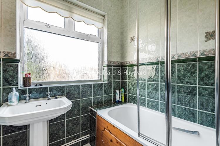 Manor Lane London SE12 3 bed house £1,750 pcm (£404 pw)