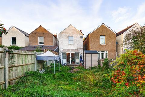 8 Gordon Road, Kingston Upon Thames, KT2 6BS