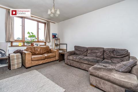 3 bedroom flat to rent, Warwick Grove, Upper Clapton, Stamford Hill, Hackney, E5