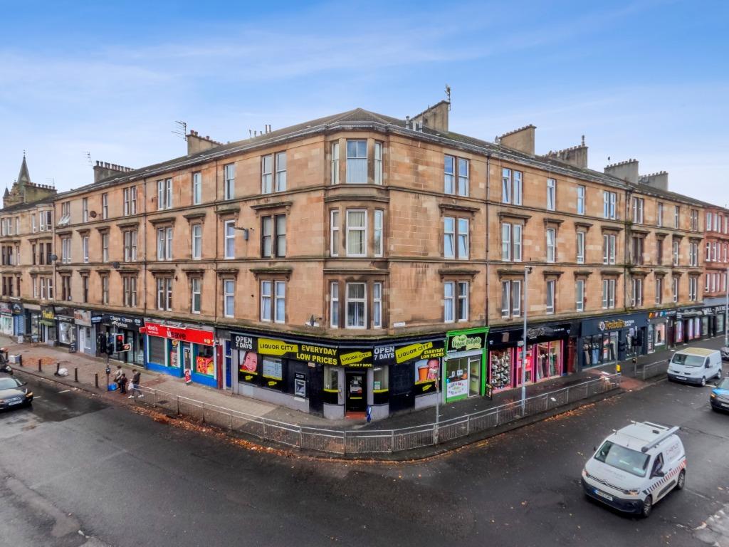 Cathcart Road, Flat 1/2, Crosshill, Glasgow, G42 8AA 2 bed flat £119,000