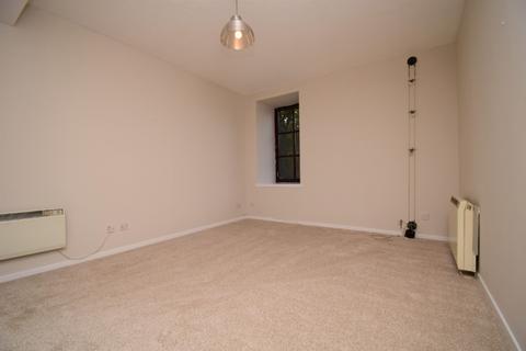 2 bedroom flat to rent, Bell Street, Flat 1F/8, Merchant city, Glasgow, G4 0TQ