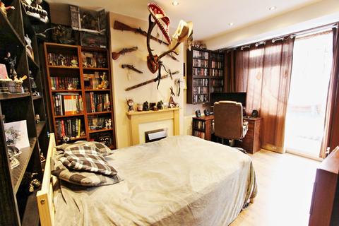 24 Farningham Road, London, N17 0PP