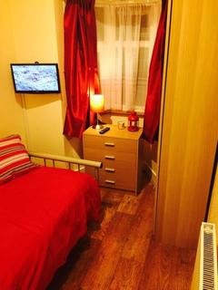 24 Farningham Road, London, N17 0PP