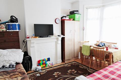 11 Durban Road, London, N17 8ED