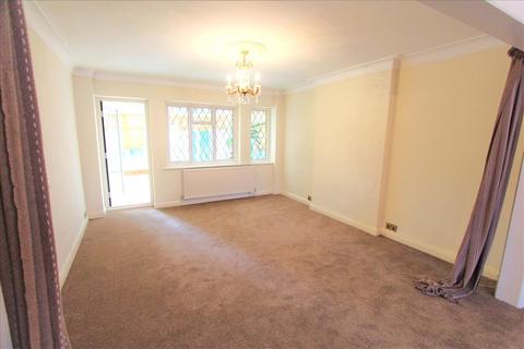 4 bedroom house to rent, Chase Side, Southgate, London, N14
