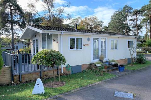 2 bedroom park home for sale - Tall Trees, 7 Matchams Lane, Christchurch