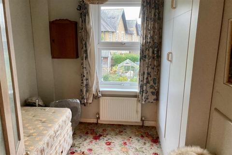 9 Ledbury Road, Reigate, RH2 9HN