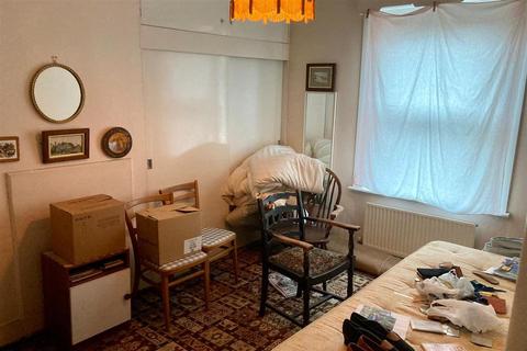 9 Ledbury Road, Reigate, RH2 9HN
