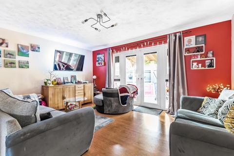 11a Braemar Close, Carterton, OX18 1TS