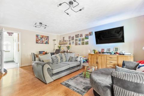 11a Braemar Close, Carterton, OX18 1TS