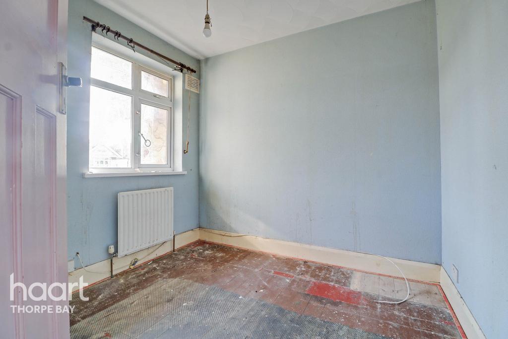Lyndale Avenue, SouthendOnSea 3 bed bungalow £300,000