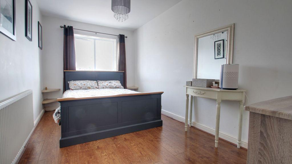 Bedroom 1 (Double)