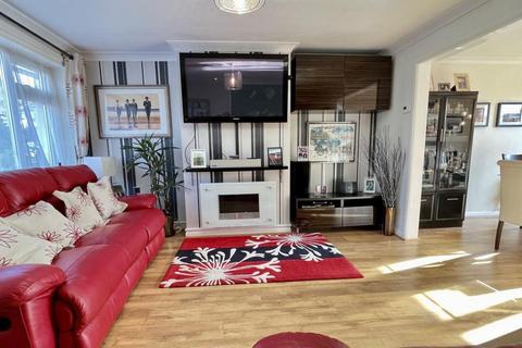 4 Frobisher Close, Ringwood, BH24 1UH
