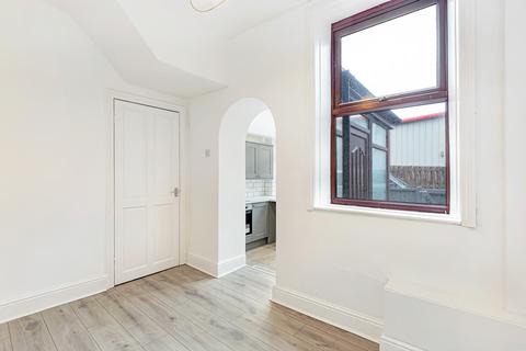 7 North Parade, Ilkley, LS29 8JN
