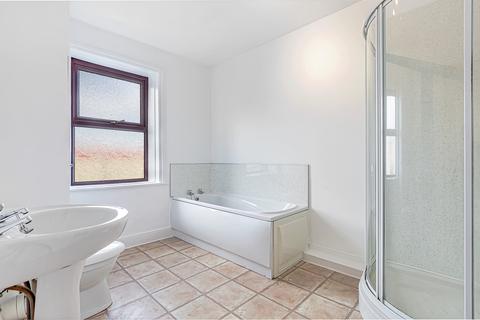 7 North Parade, Ilkley, LS29 8JN