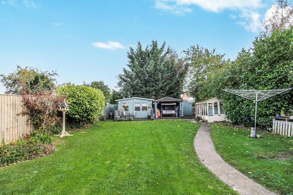 Hawkeridge Park, Westbury 3 bed detached house £350,000