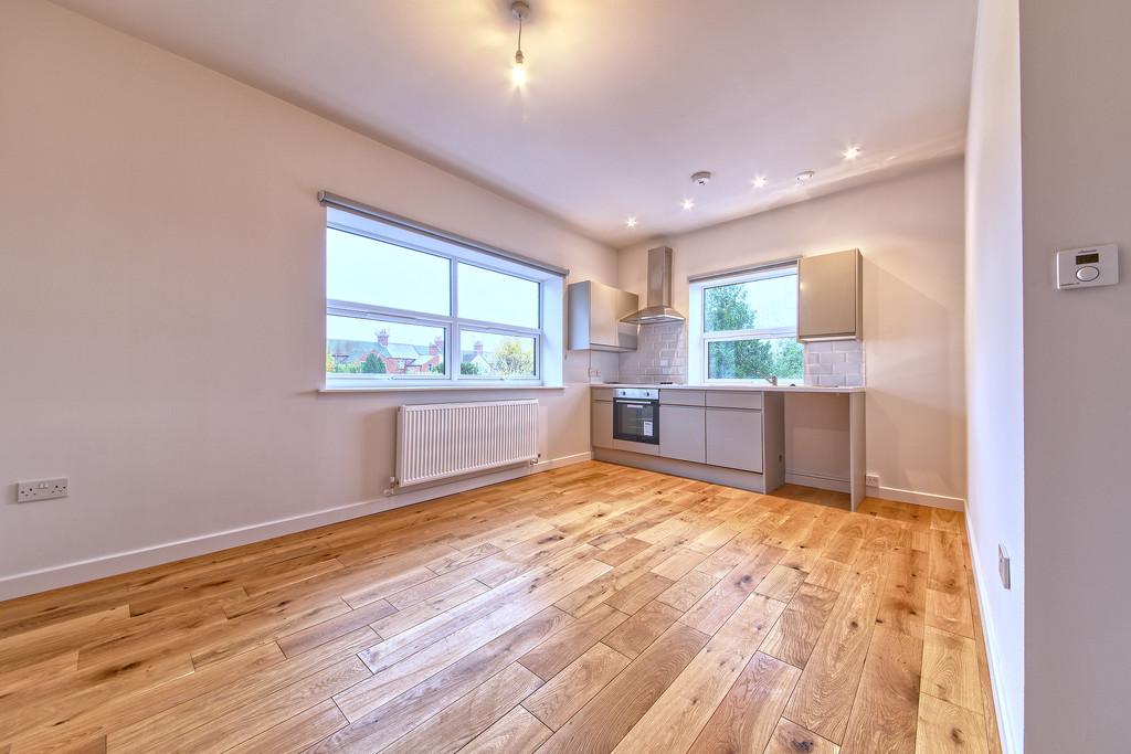 Headlands, Kettering 1 bed flat £725 pcm (£167 pw)