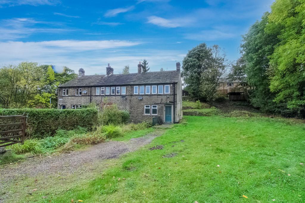 Scar End, Thurstonland Bank Road... 3 bed end of terrace house £300,000