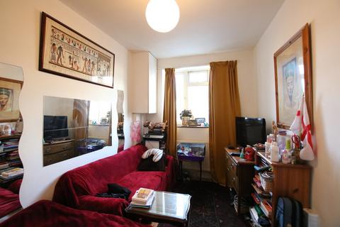 1 bedroom terraced house to rent, Grand Parade, Forty Ave, Wembley, London, HA9