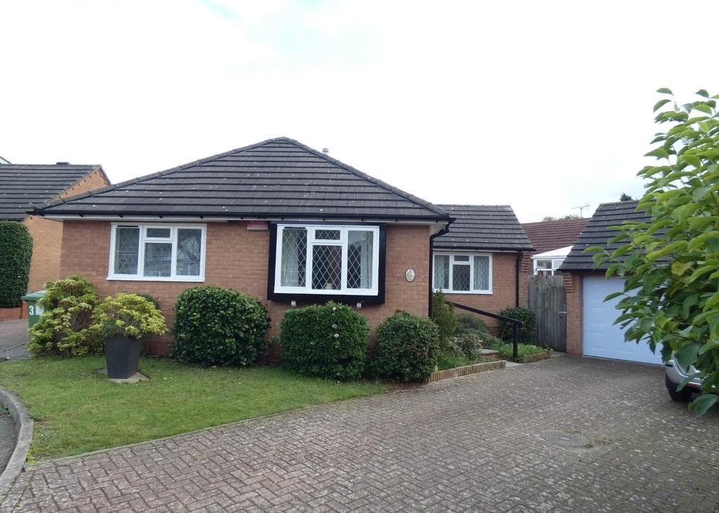 Francis Close, Streetly 2 bed detached bungalow £308,000