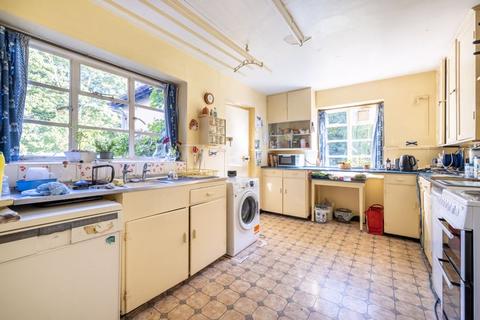 Merrymead, 16 Charlton Road, Shepton Mallet, BA4 5NY