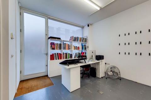 385 Roman Road, London, E3 5QR