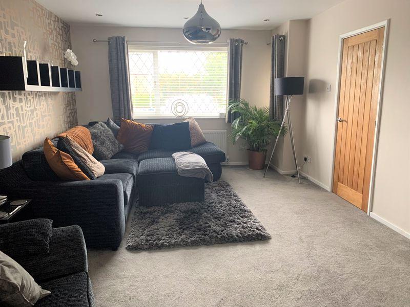 Sedgefield Drive, Leicester 4 bed semidetached house £1,200 pcm (£
