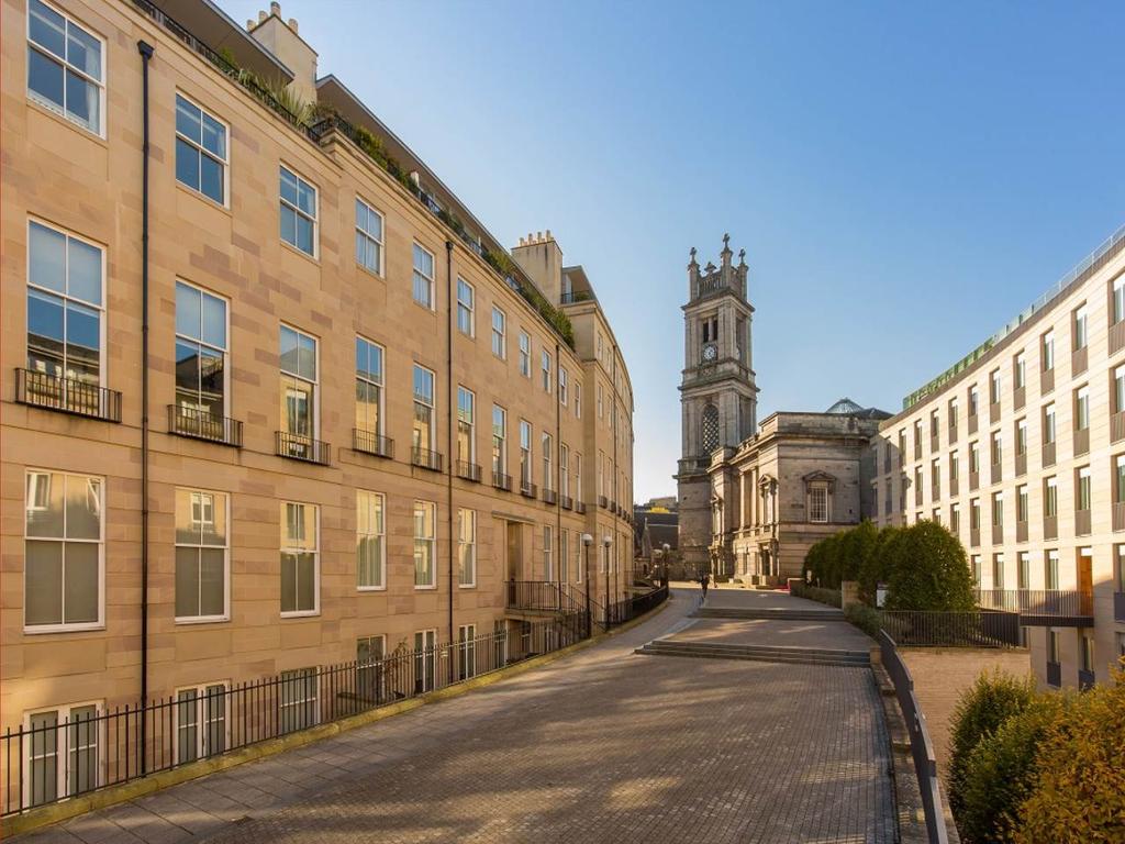 St Vincent Place, New Town, Edinburgh 3 bed flat £2,950 pcm (£681 pw)