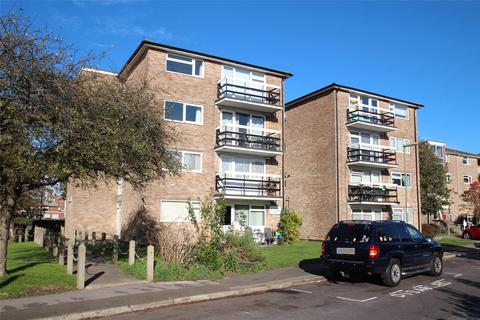 2 bedroom apartment to rent, Chidham Close, Havant, PO9