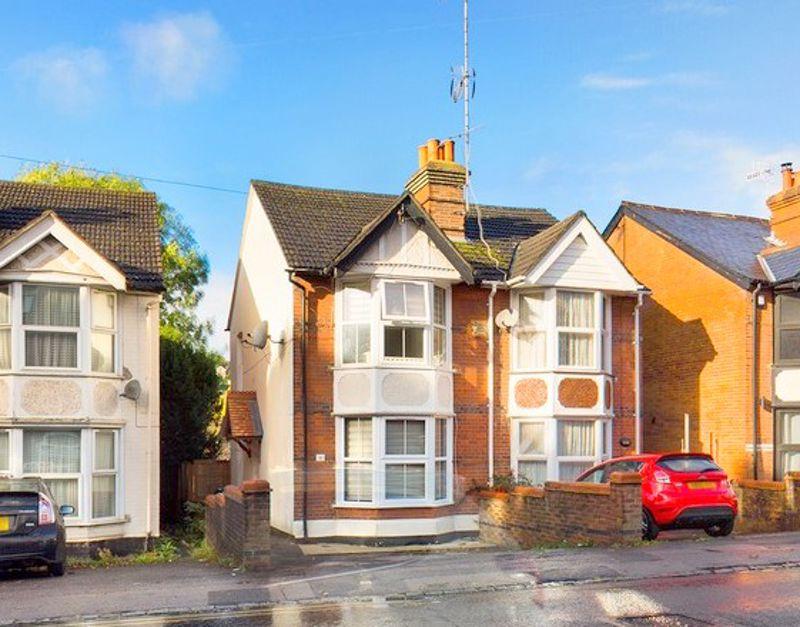 Hughenden Road, High 2 bed semidetached house £1,250 pcm (£
