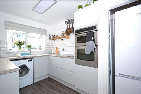 21 Adelaide Gardens, Minster On Sea, Sheerness, ME12 3HN