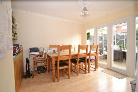 21 Adelaide Gardens, Minster On Sea, Sheerness, ME12 3HN