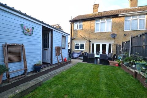 21 Adelaide Gardens, Minster On Sea, Sheerness, ME12 3HN