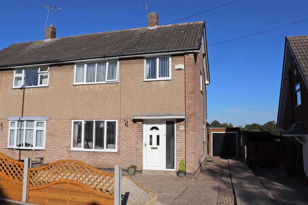 Orchard Close, Dosthill, Tamworth 3 bed semi-detached house - £249,950