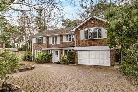 23 Dean Close, Woking, GU22 8NX